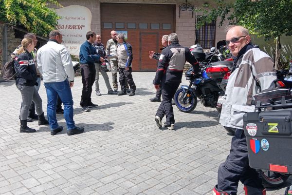 c0353856037-4AF4-1BAC-0D5F-CA4677D9D4DE.jpg